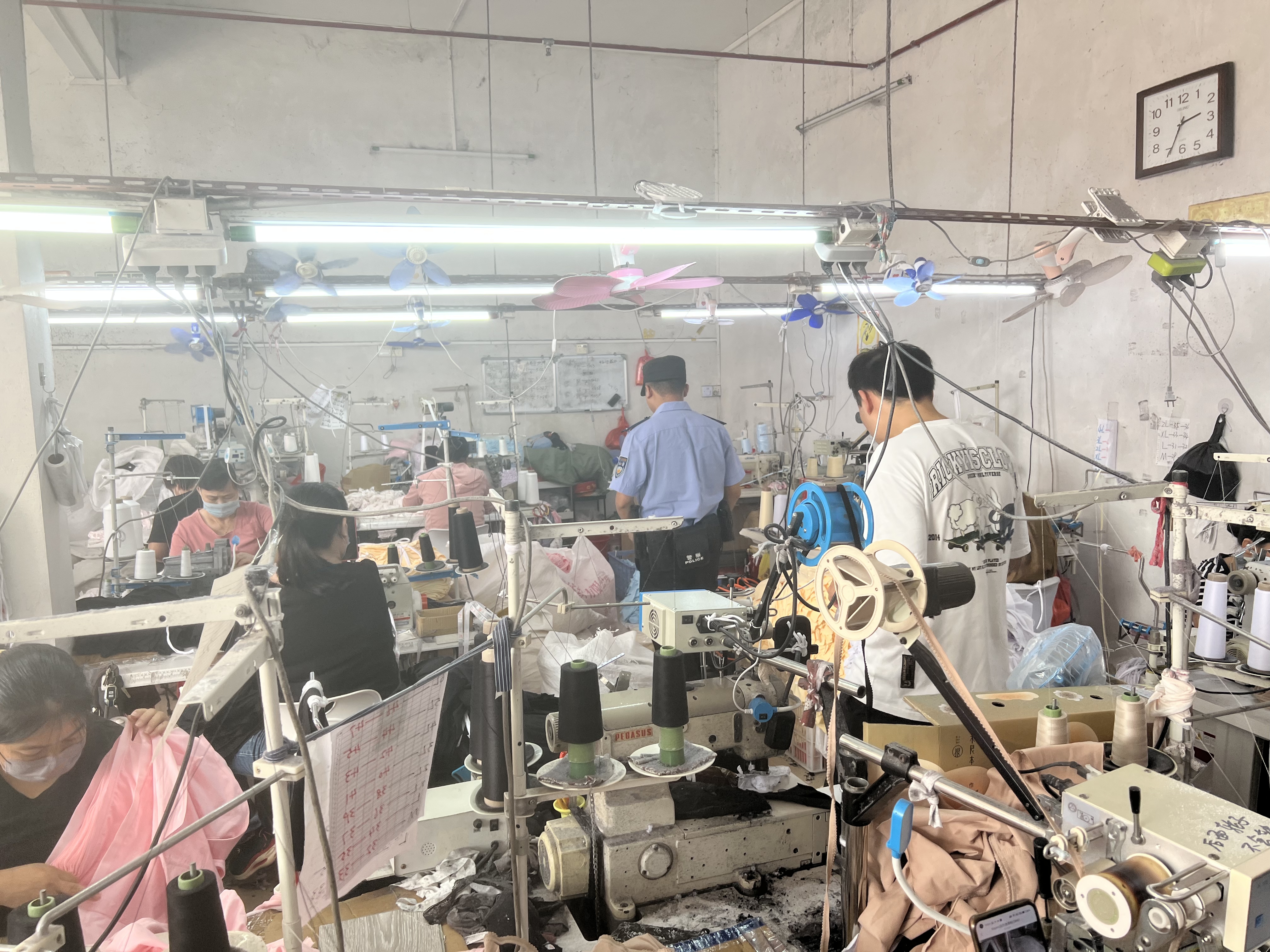 20241026八萬鎮(zhèn)開展涉毒風險行業(yè)專項清理清查統(tǒng)一大行動.doc_7