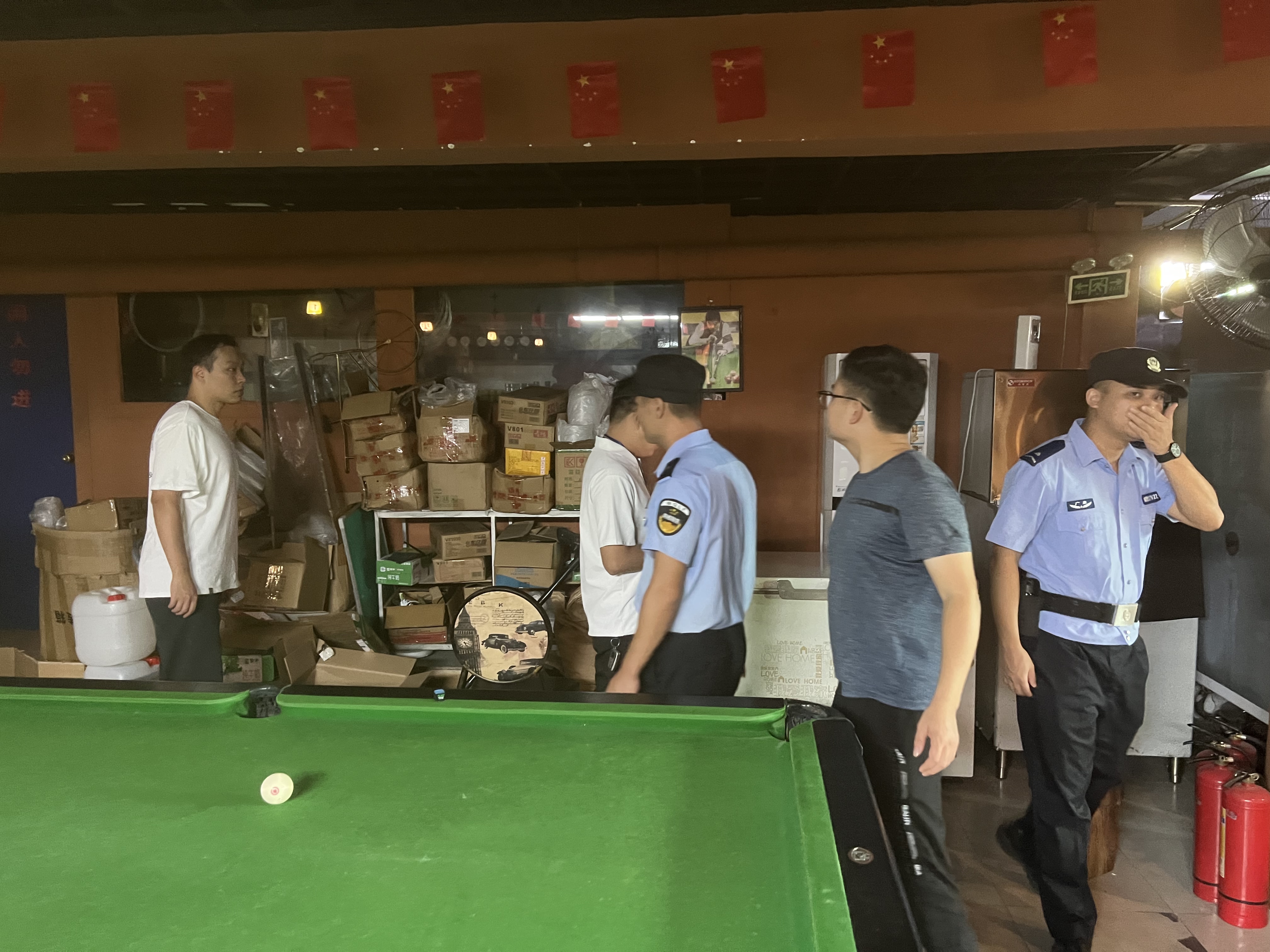 20241026八萬鎮(zhèn)開展涉毒風險行業(yè)專項清理清查統(tǒng)一大行動.doc_9